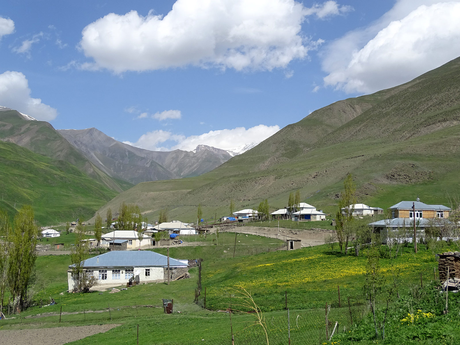 Xinaliq (Photo license: CC BY 2.0)